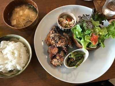 ライラク カフェ&バー