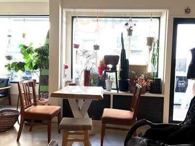 ライラク カフェ&バー