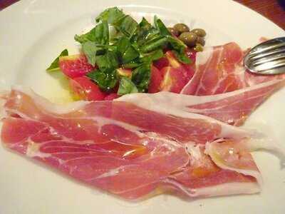 オステリア カヴァタッピ