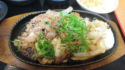 宮本むなし 地下鉄花園町駅前