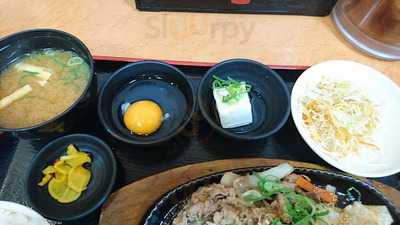 宮本むなし 地下鉄花園町駅前