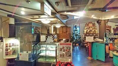 京都嵐山オルゴール博物館レストラン赤い靴