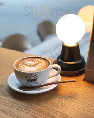 School Bus Cofee Stop Kitahama