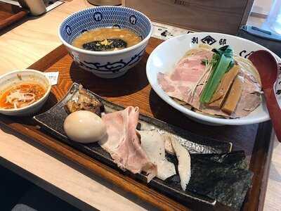 別邸 たけ井 なんばラーメン一座店