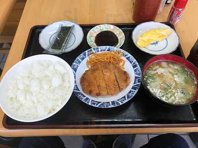 はとや食堂