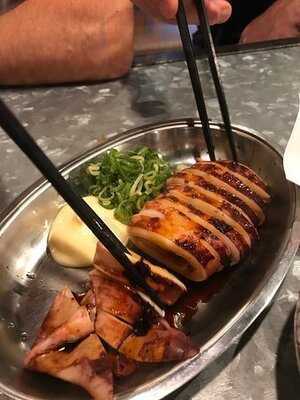 御堂筋なんば応援団 大分からあげと鉄板焼 勝男