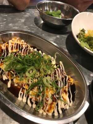 御堂筋なんば応援団 大分からあげと鉄板焼 勝男