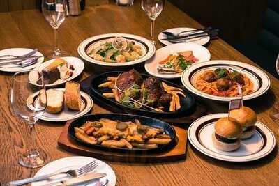 Cafe&diner Flowers 中之島バンクス