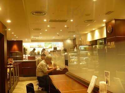 ドトールコーヒーショップ ホワイティウメダ店