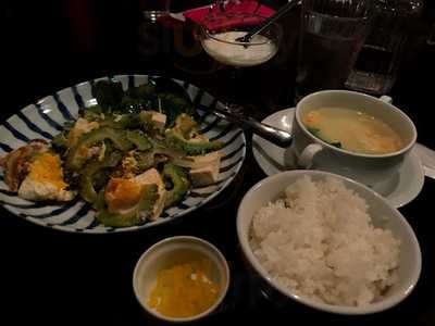 南国サンサン食堂