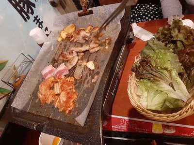 サムギョプサル食べ放題 豚まに