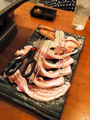 サムギョプサル食べ放題 豚まに