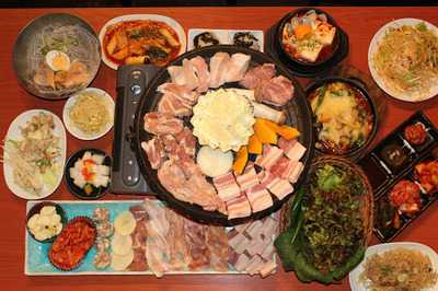 サムギョプサル食べ放題 豚まに