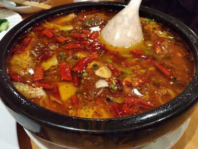 四川麻辣牛肉麺