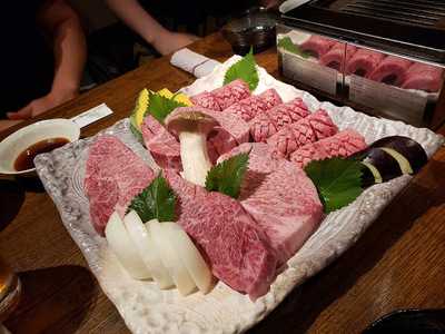 勇麻衣屋 十三店