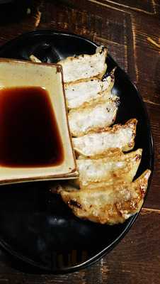 炭火焼ダイニング 口八町 京橋店