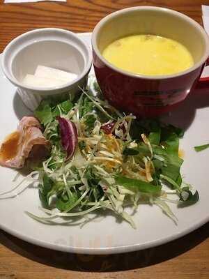 マードレ・マーレ