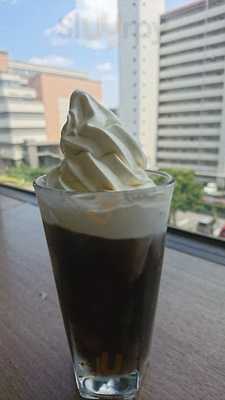 ホリーズカフェ ライフ今里店