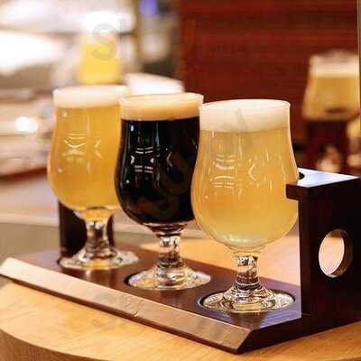 Kyoto Tower Sando バル