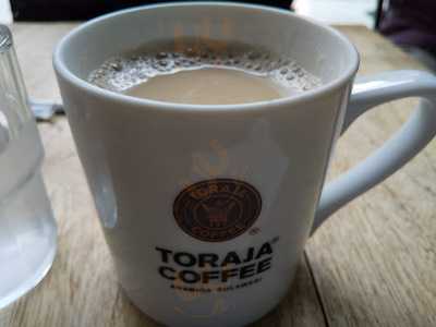 トラジャコーヒー 富国生命ビル店