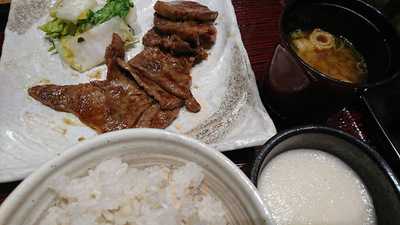 牛たん麦とろ えびす