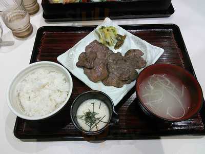 牛たん麦とろ えびす