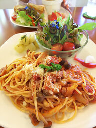 Garden Cafe Bonheur