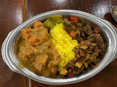 宿借りカレー屋 マカリイ