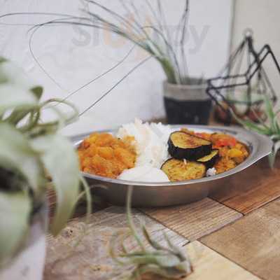 宿借りカレー屋 マカリイ