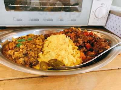 宿借りカレー屋 マカリイ