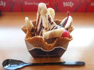 カフェ ド ルナパーク