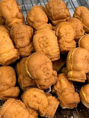 吉本人形焼カステラ