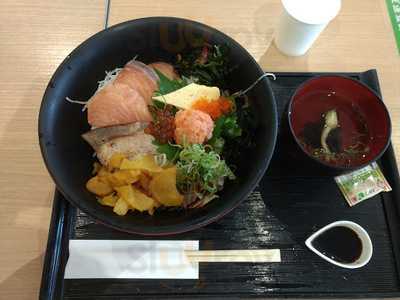 海鮮王premiumもりのみやキューズモールbase店