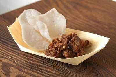 空飛ぶからあげ 大阪梅田店