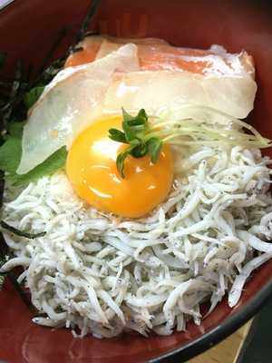 鶴橋卸売市場食堂cafefree's