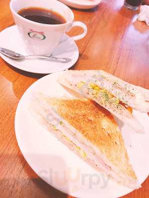 ファミーユ　福島店