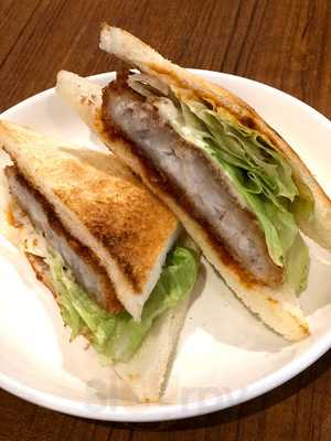 ファミーユ　福島店