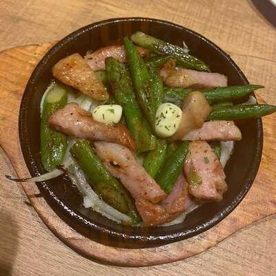 肉バル ガブル Obpツインタワー店