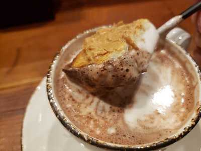 Cocoa Shop Akai Tori