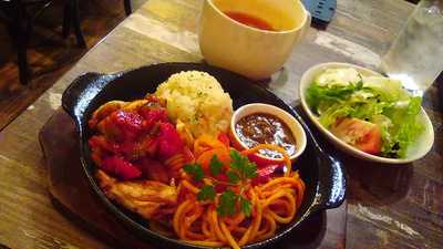 トリッペリア モツーダ 大阪マルビル店