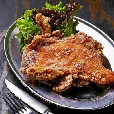 京橋東応援団 大分からあげと鉄板焼 勝男