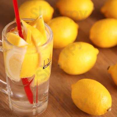 羽根つき焼き小龍包 鼎’s 堺筋本町店