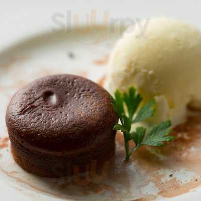 もつ鍋 もつ八 なんば