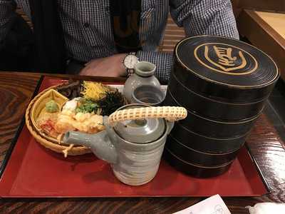 鶴喜そば モザイクダイニング