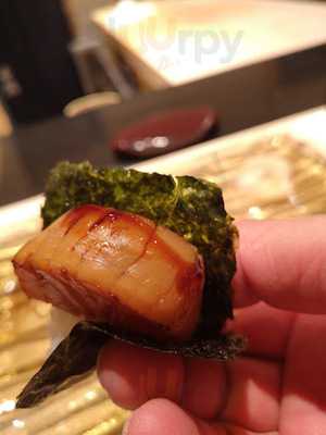 シャンパン&ワイン熟成鮨 Rikyu