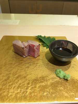 シャンパン&ワイン熟成鮨 Rikyu