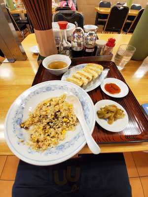 ぎょうざの満洲 西中島南方店