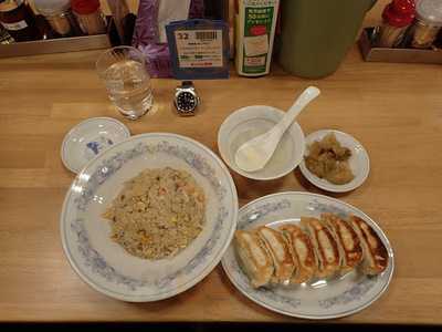 ぎょうざの満洲 西中島南方店