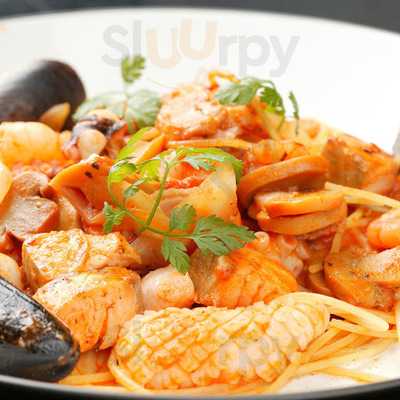 ブランド豚と創作串焼 Build