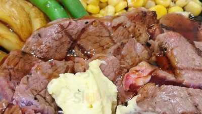 旨んまーいステーキ 大阪駅前第3ビル店